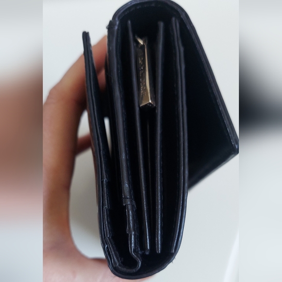 NWOT PINKY&DIANNE MONOGRAM WALLET - Picture 5 of 7